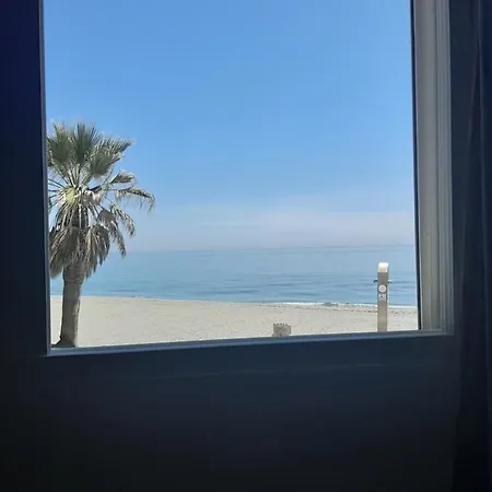 Playa Torecilla Beachfront * Нерха